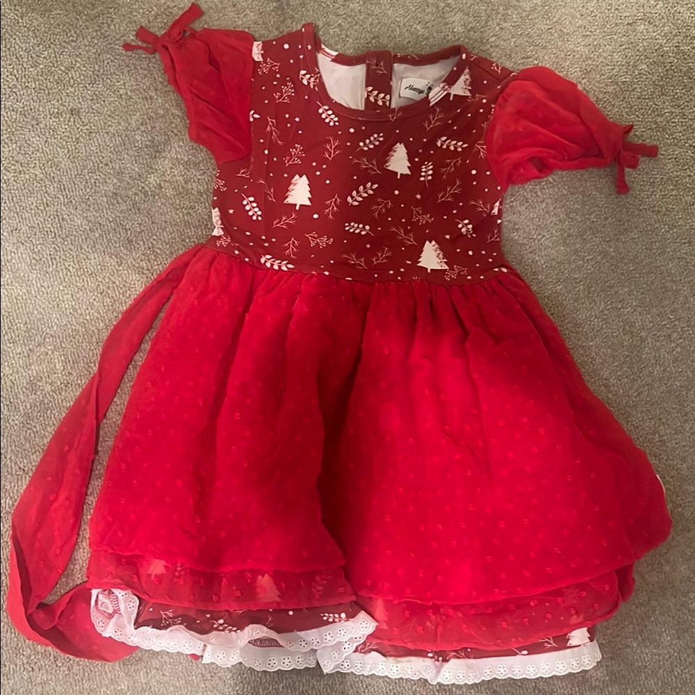 Elegant Red and White Formal Dress with Tulle Skirt